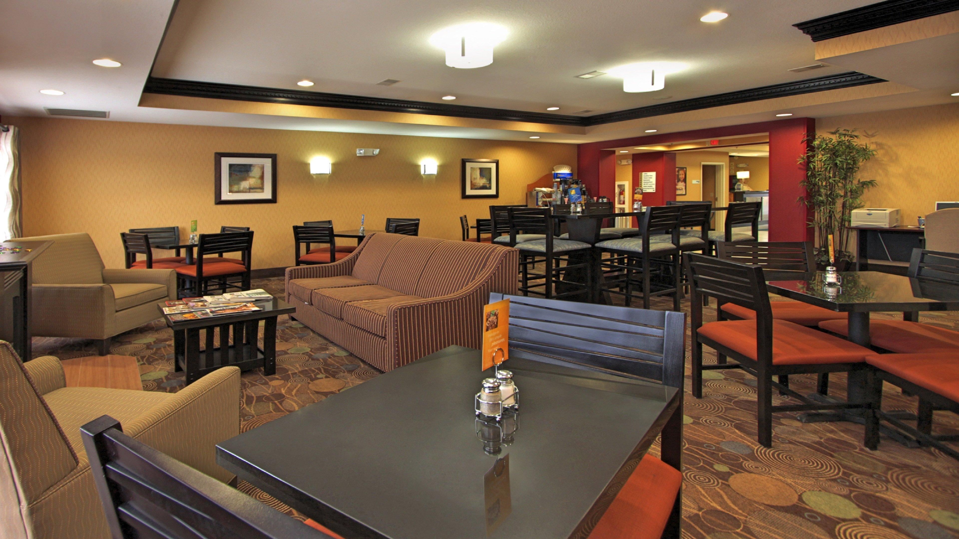 Holiday Inn Express Hotel & Suites Defiance By Ihg Eksteriør billede