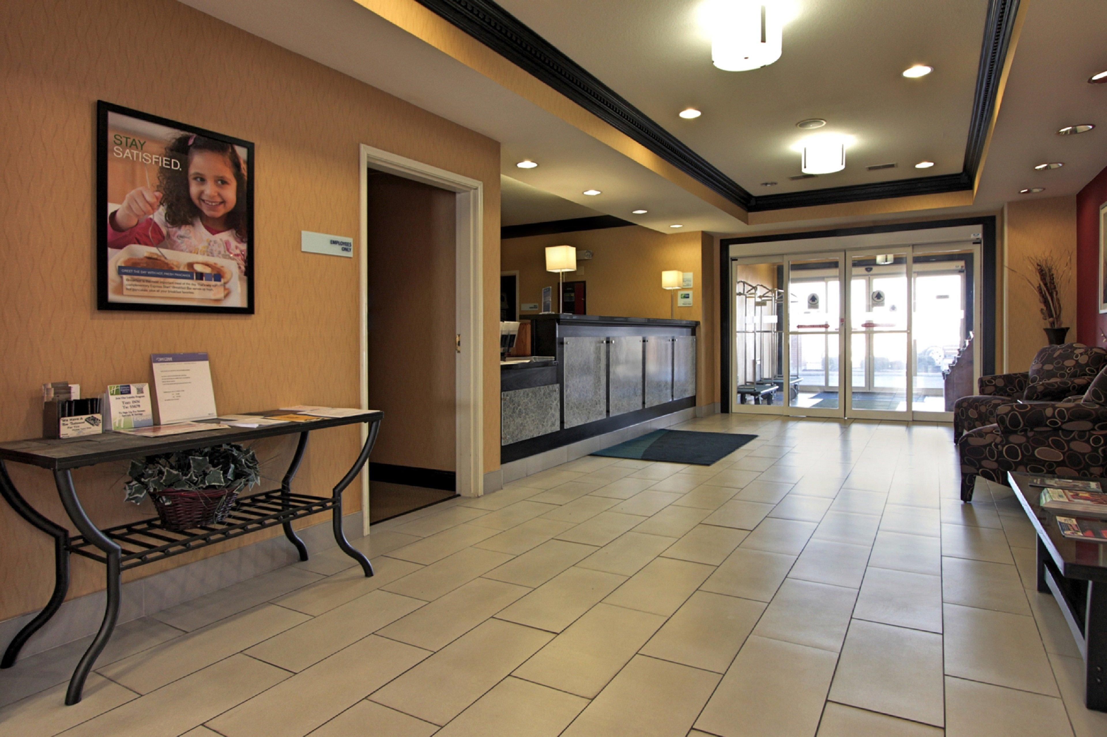 Holiday Inn Express Hotel & Suites Defiance By Ihg Eksteriør billede